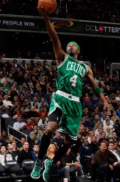 向预期差 向预期差